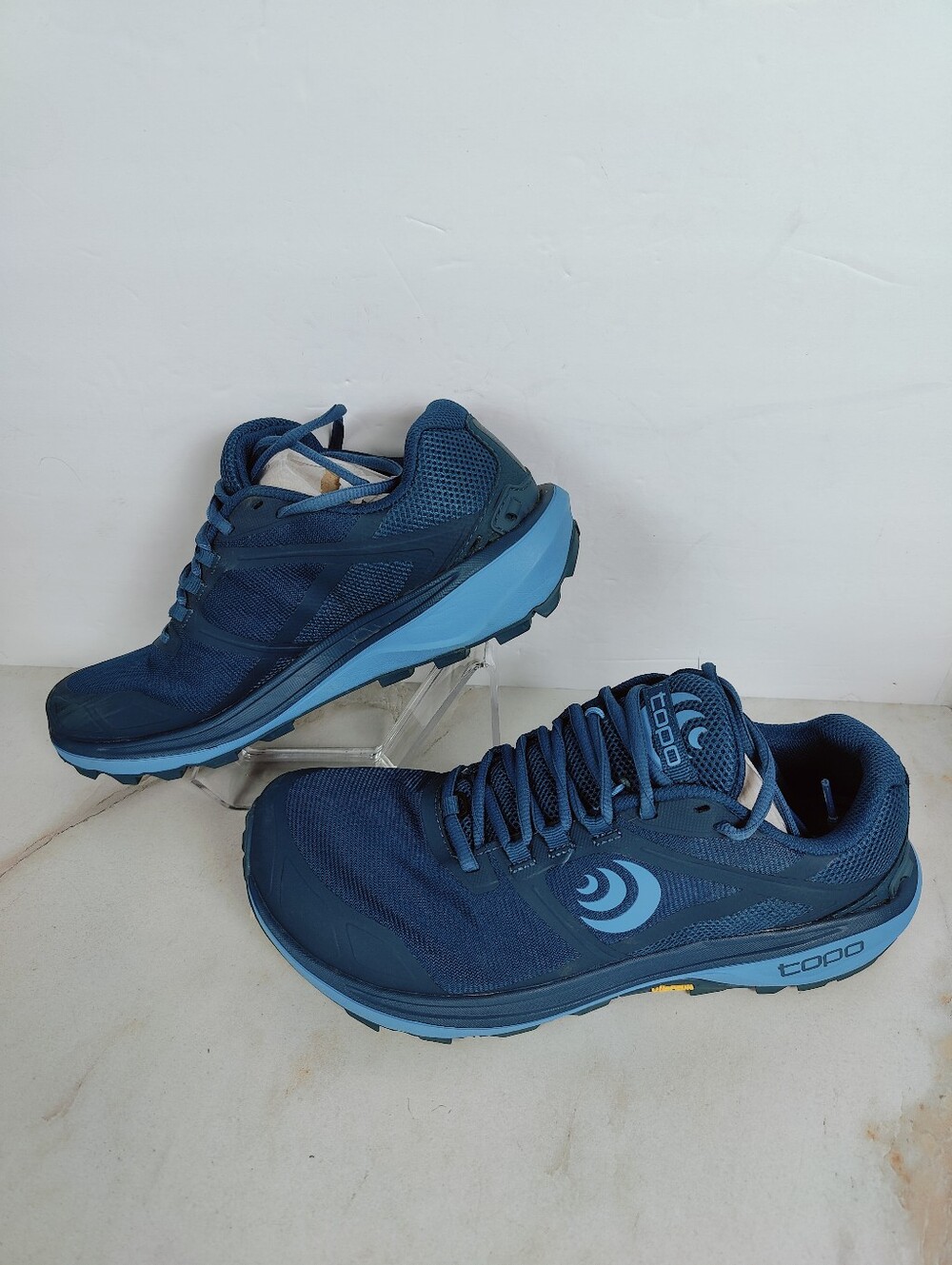 Topo Women's Terraventure 4 Blue Running Sneakers, Sz 9